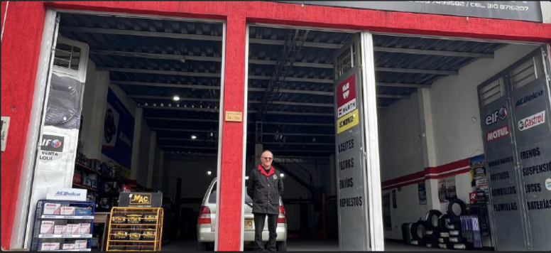 Fachada del taller Car Services H&M en Tunja